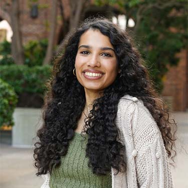 Ranjani headshot