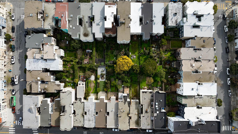 Aerial view of San Francisco homes and backyards