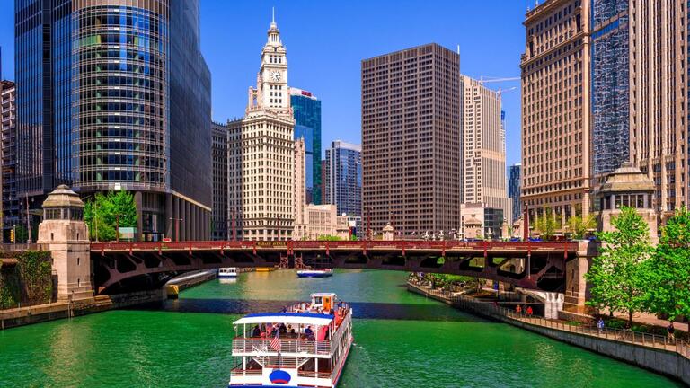 Chicago river view