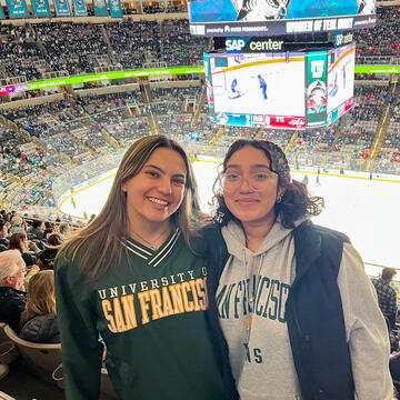 USF students at a San Jose Sharks game