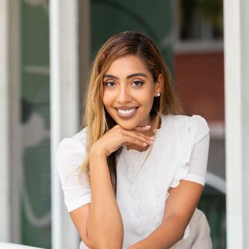 Jasmine Charbonier Headshot