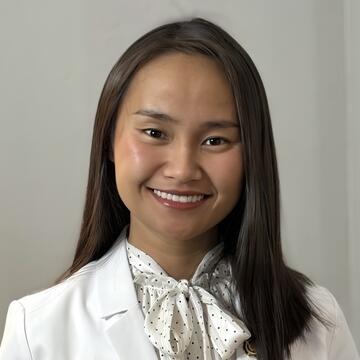 Grace Cruz Myint Headshot