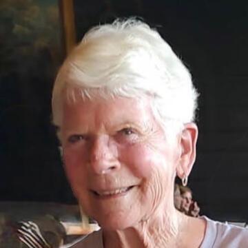 headshot of Anita Hunter