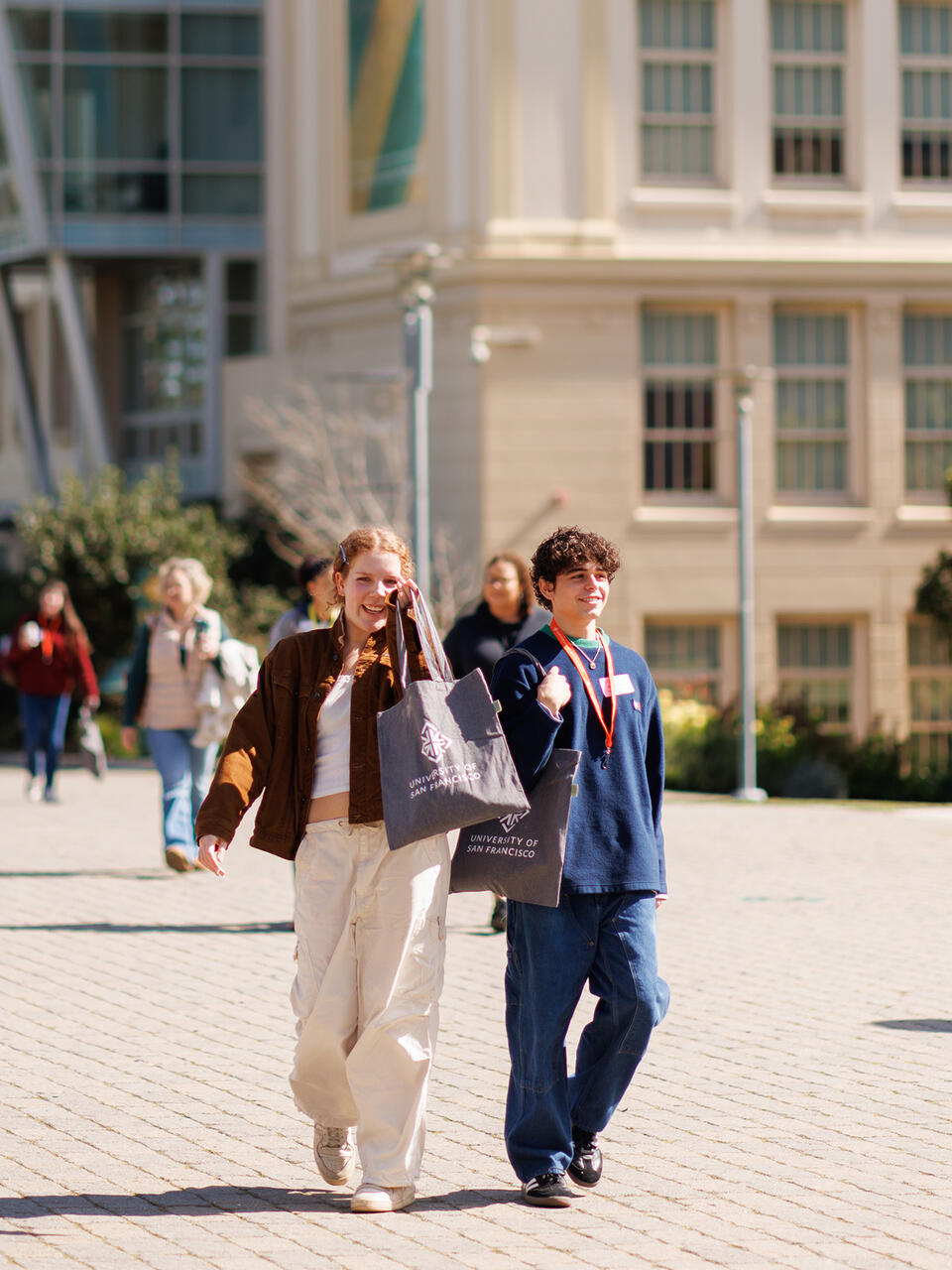 Students walking through Gleeson Plaza